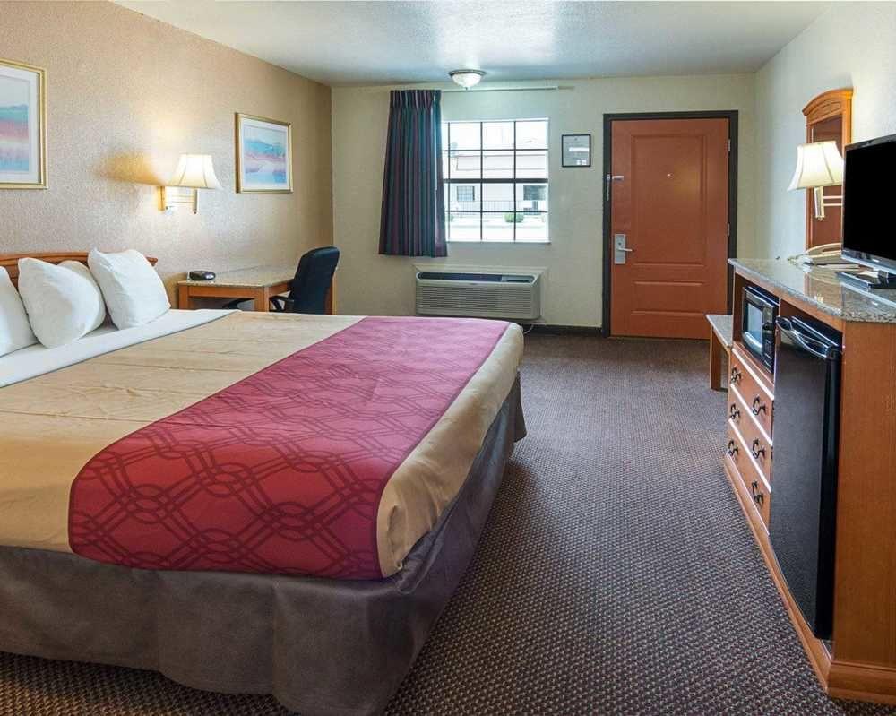 Red Roof Inn Nacogdoches Exterior photo