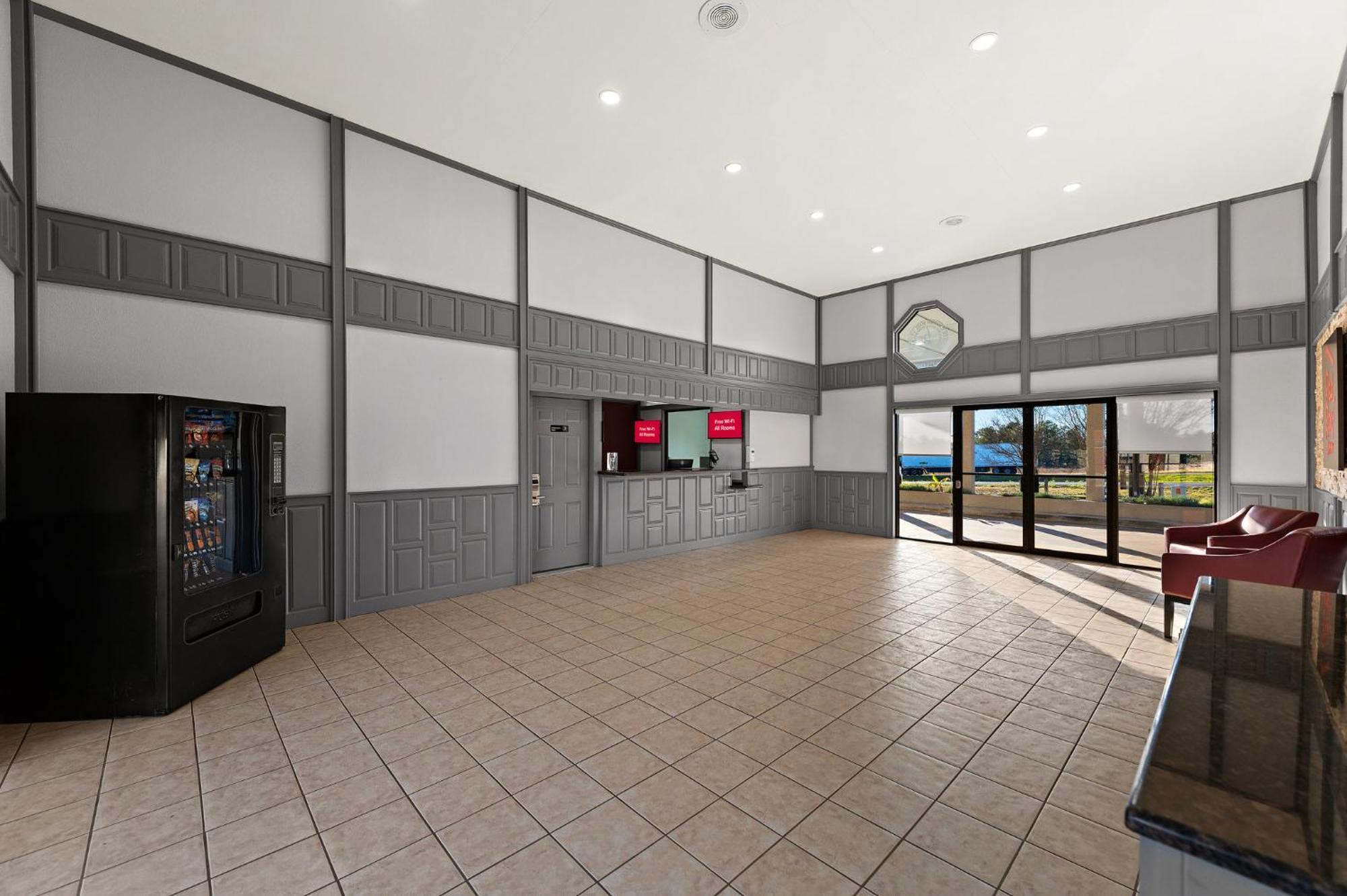 Red Roof Inn Nacogdoches Exterior photo