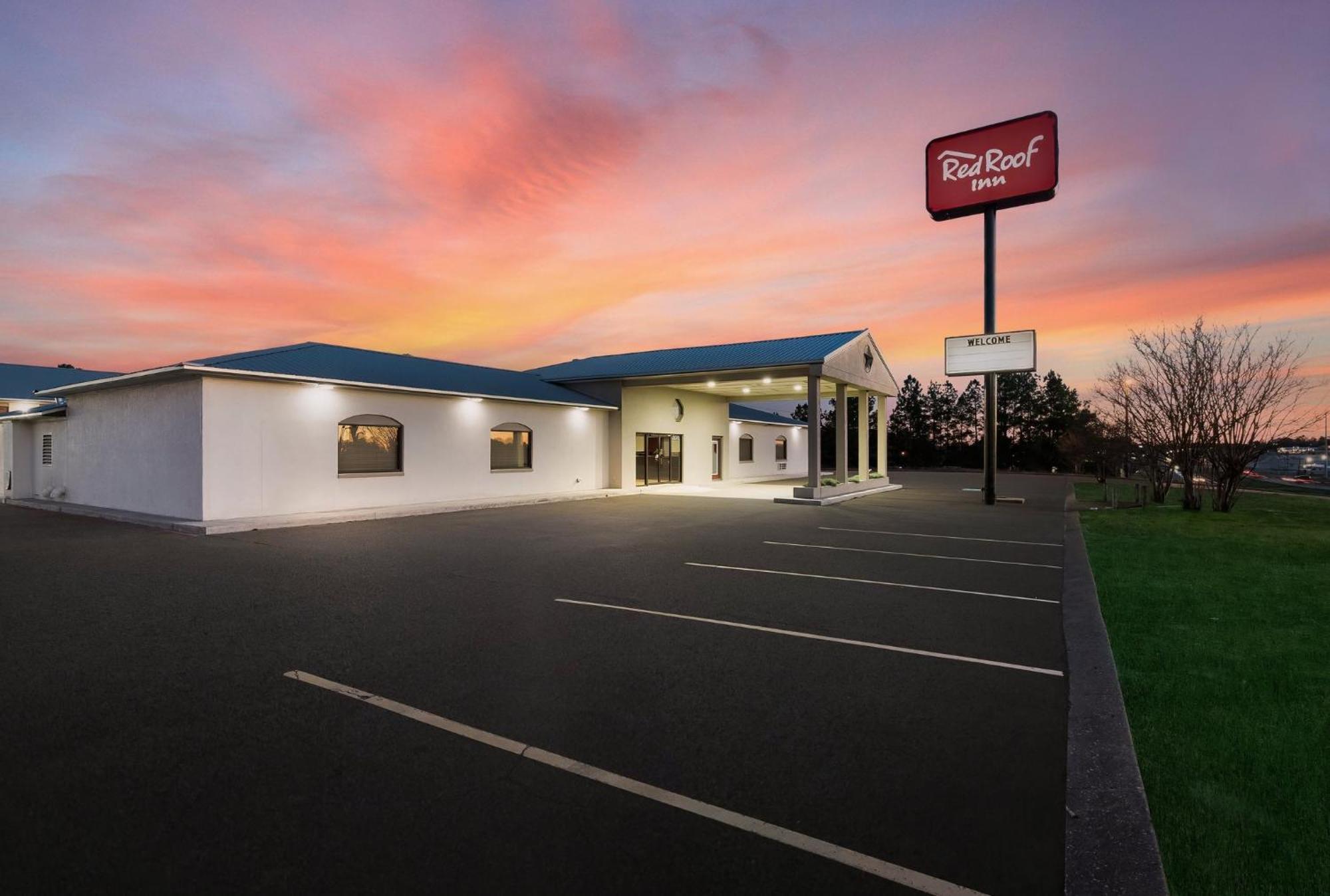 Red Roof Inn Nacogdoches Exterior photo
