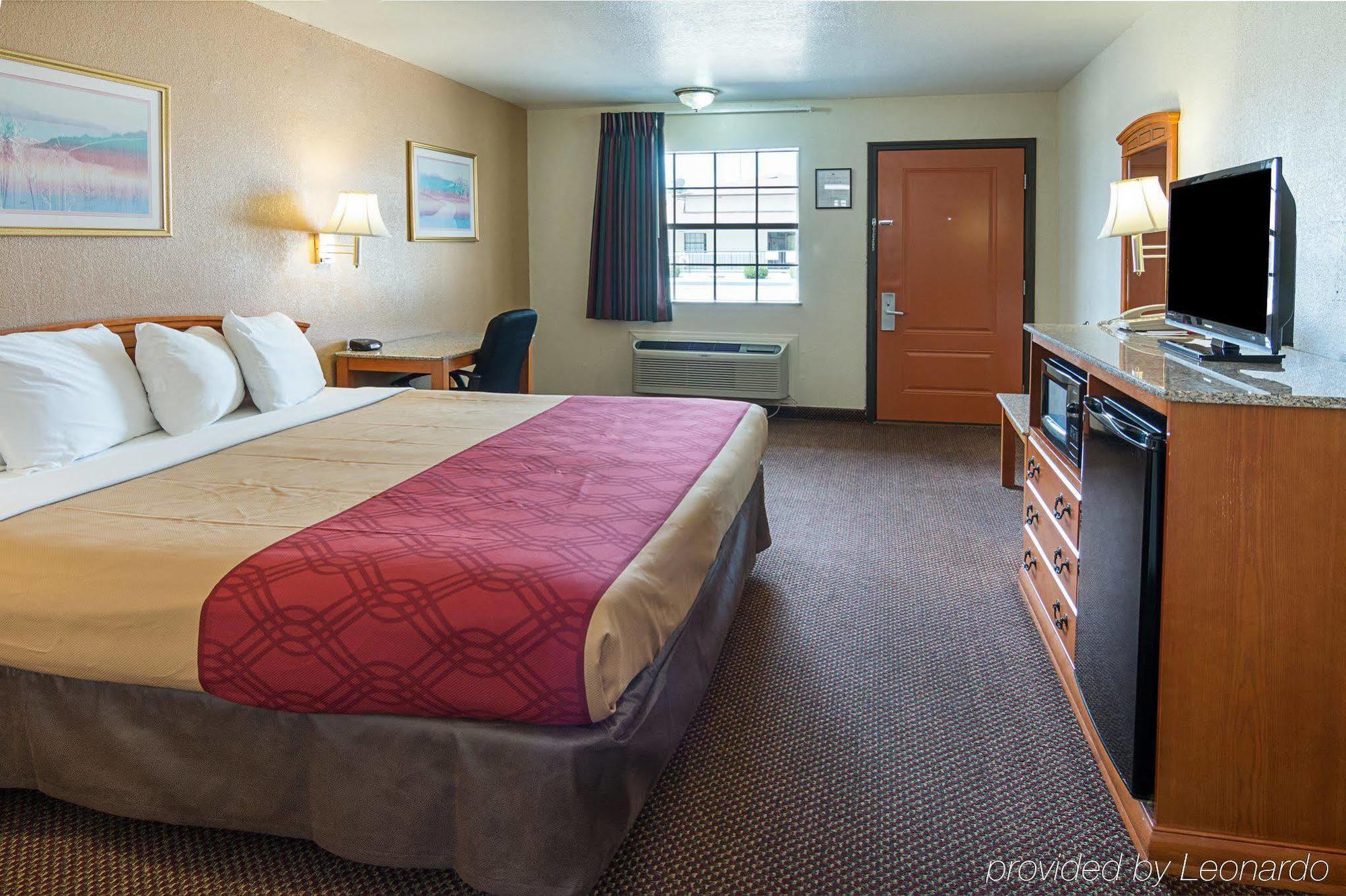 Red Roof Inn Nacogdoches Exterior photo
